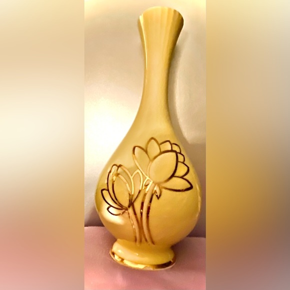2 Ceramic Vases Between8-10”Used Condition w/24kt Art/Chokin-Beautiful/Different - Picture 2 of 16